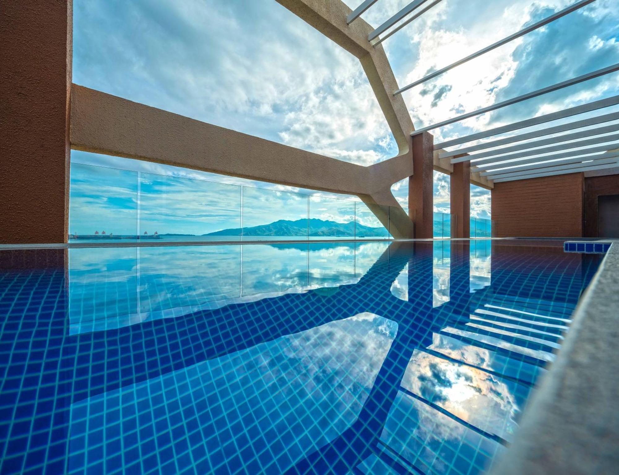The Aurora Subic Hotel Managed By Hii Olongapo Exteriér fotografie